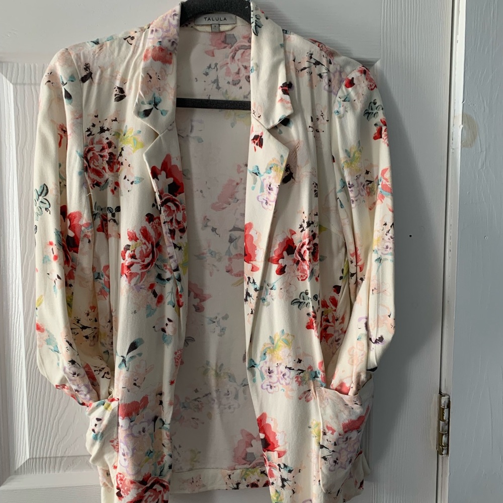 Aritzia Floral Oversized Blazer - Size 2